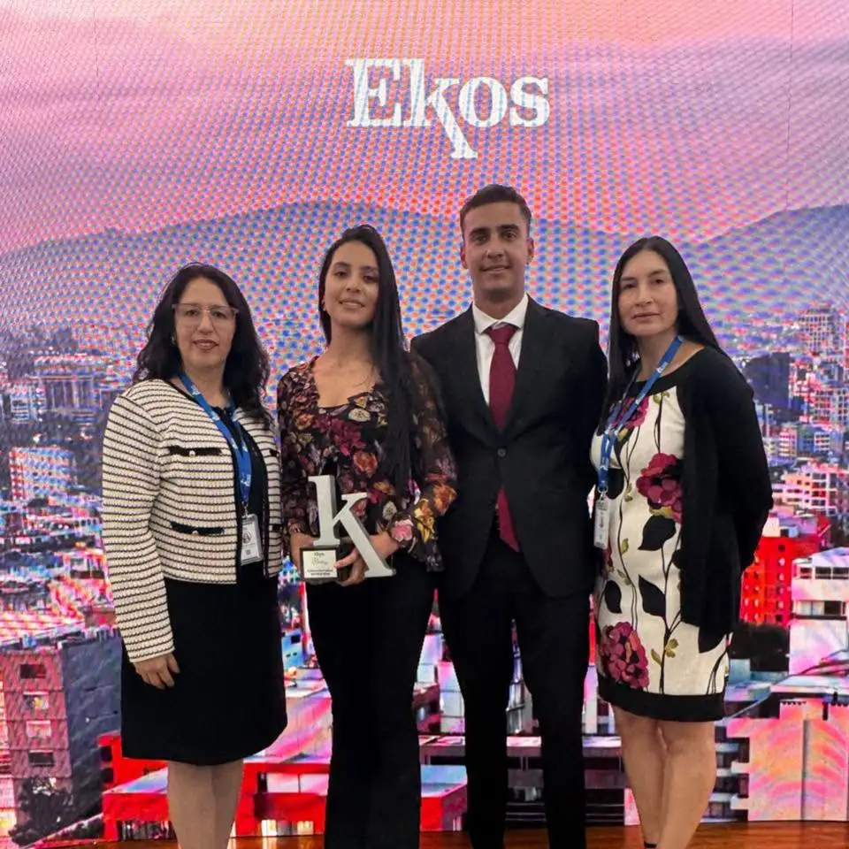 Familia Sin Fronteras recibió reconocimiento de EKOS